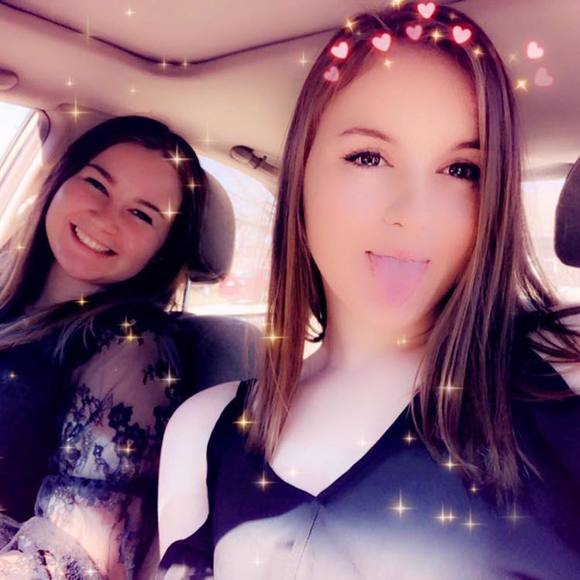 Meet your Posher, Alyssa - Picture 1 of 1